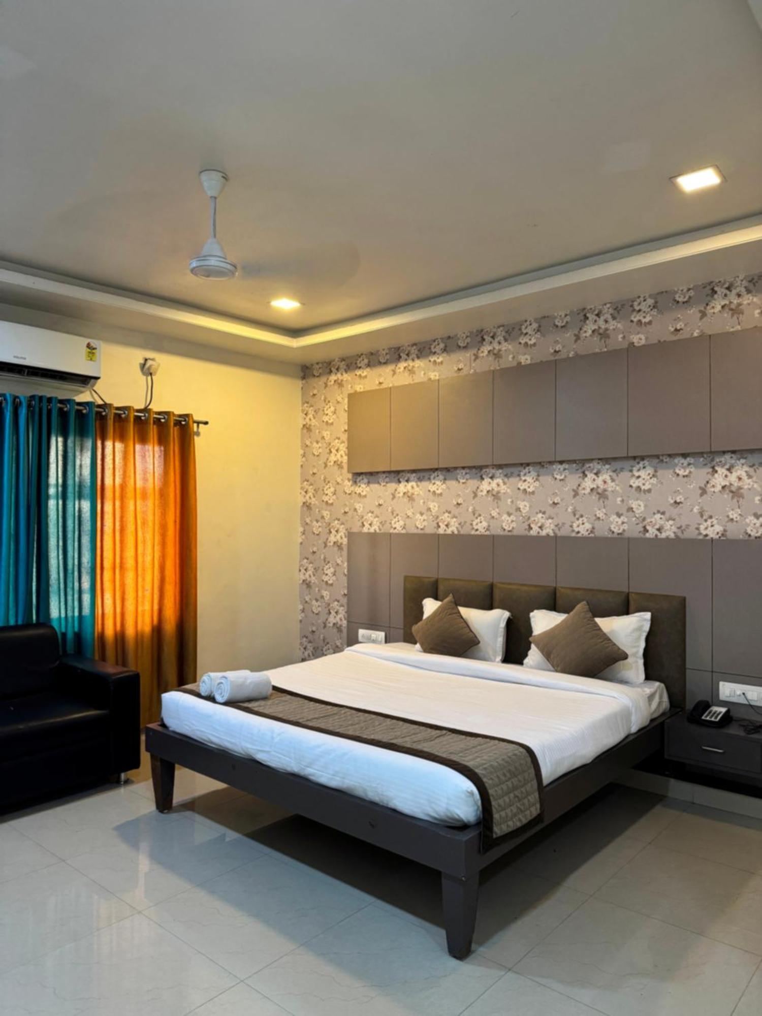 Hotel Shagun Farm Rāipur Екстериор снимка